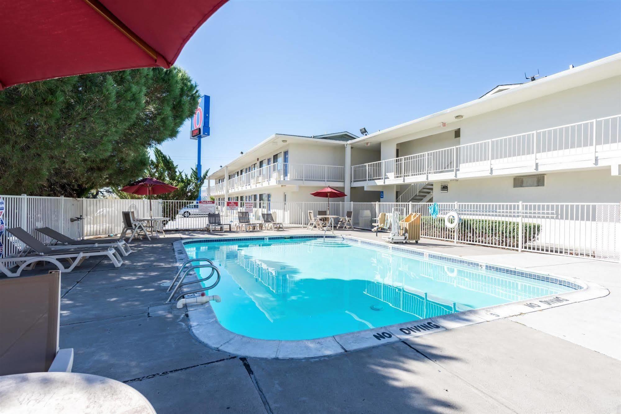 Motel 6-Reno, Nv - West 외부 사진